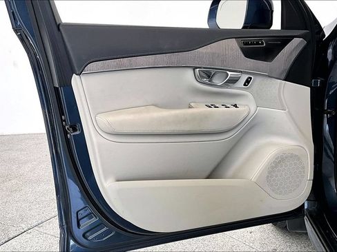 Certified 2023 Volvo XC90 B6 Ultimate AWD/4WD image 23
