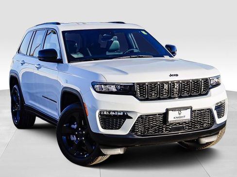 New 2025 Jeep Grand Cherokee Limited w/ Black Appearance Package image 2