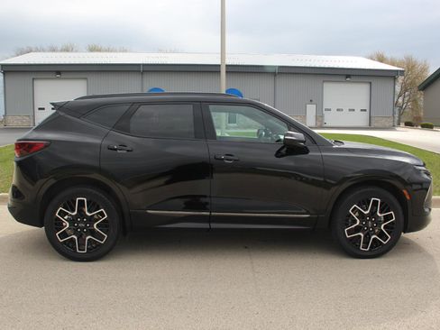 Certified 2023 Chevrolet Blazer RS w/ Driver Confidence II Package image 1