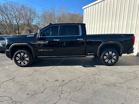 Used 2024 GMC Sierra 2500 Denali w/ Denali Reserve Package image 9