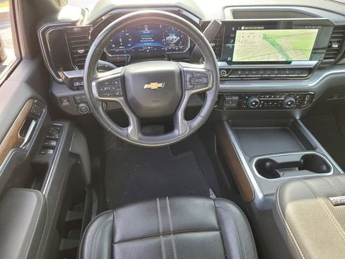 Used 2025 Chevrolet Silverado 2500 High Country w/ High Country Premium Package image 14