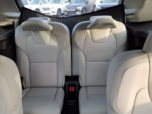 Used 2025 Volvo XC90 B6 Ultra w/ Protection Package Premier image 20