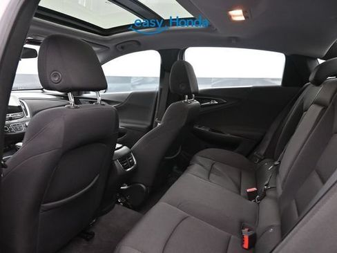 Used 2021 Chevrolet Malibu LT FWD image 16