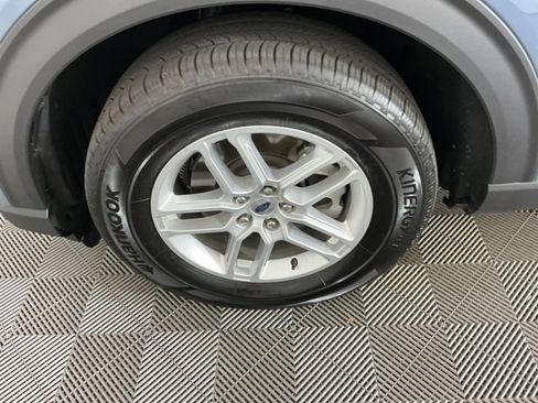 Used 2026 Ford Explorer Active AWD/4WD image 32