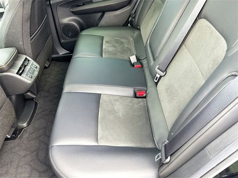 Used 2023 Nissan Ariya FWD image 29