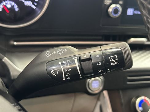 Used 2022 Kia Carnival LX image 33