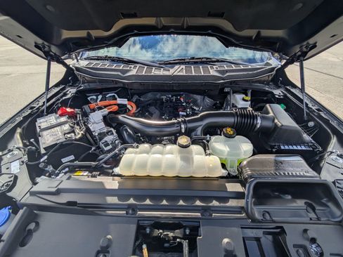 Used 2025 Ford F150 Lariat w/ Equipment Group 501A Mid image 30