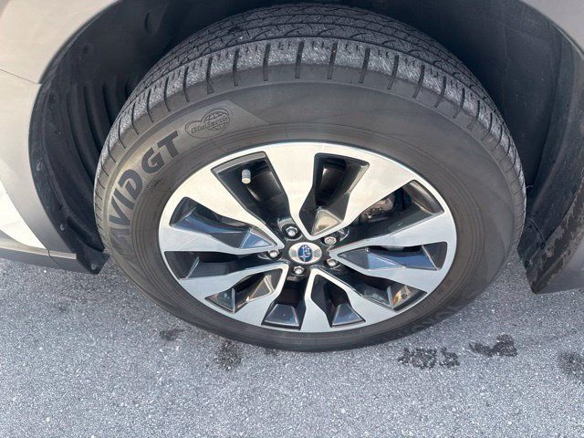 Used 2023 Subaru Outback Limited AWD/4WD image 10