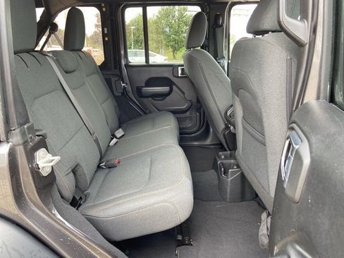 Used 2024 Jeep Wrangler Unlimited Sport AWD/4WD image 14