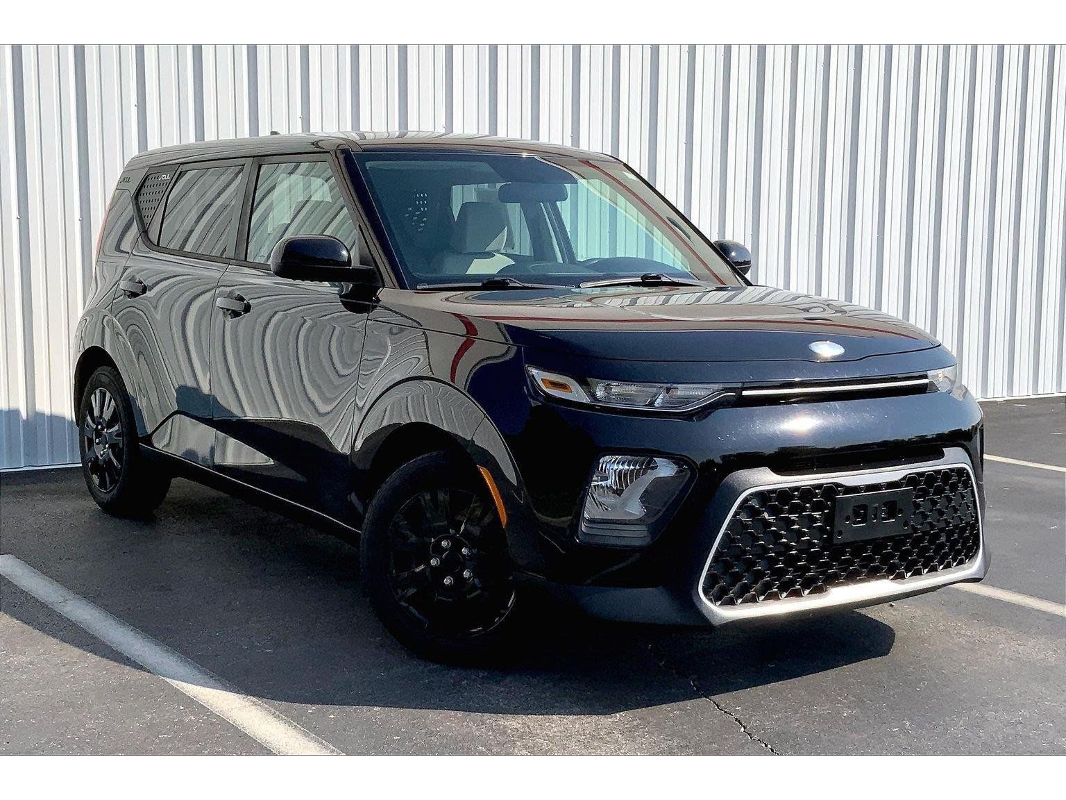 Used 2020 Kia Soul LX FWD image 1