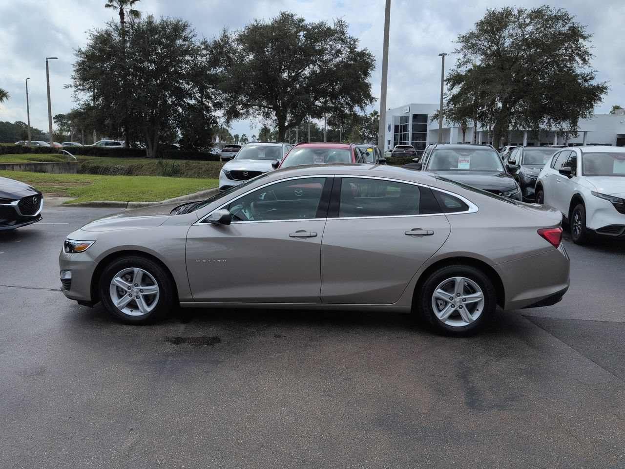 Used 2025 Chevrolet Malibu LS FWD image 7