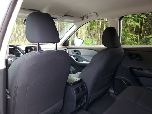 Used 2023 Nissan Rogue S FWD image 14