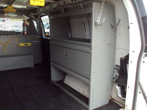 Used 2014 Chevrolet Express 1500 AWD image 12