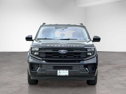 Used 2025 Ford Expedition Active AWD/4WD image 9