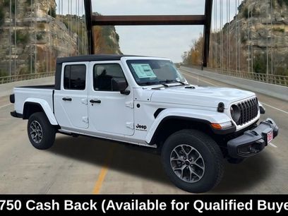 New 2026 Jeep Gladiator Sport