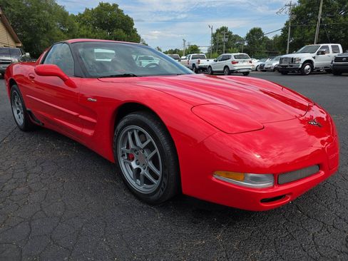 Used 2001 Chevrolet Corvette Z06 w/ Memory Pkg RWD image 18