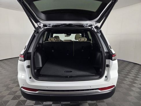 New 2026 Jeep Grand Cherokee Limited RWD image 20