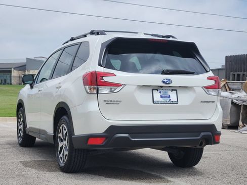 Certified 2022 Subaru Forester Premium AWD/4WD image 4