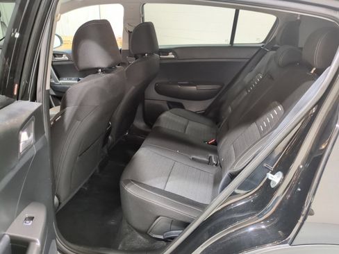 Used 2018 Kia Sportage LX AWD/4WD image 13