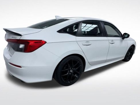 Used 2024 Honda Civic Sport image 8
