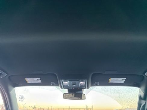 Used 2025 Chevrolet Tahoe Z71 image 10