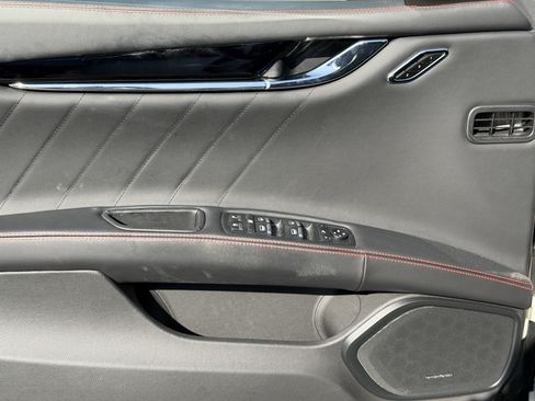 Used 2022 Maserati Quattroporte GT image 23