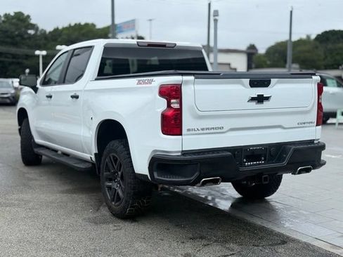 Used 2024 Chevrolet Silverado 1500 Custom Trail Boss AWD/4WD image 4