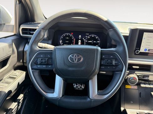 Used 2025 Toyota 4Runner TRD Sport AWD/4WD image 13