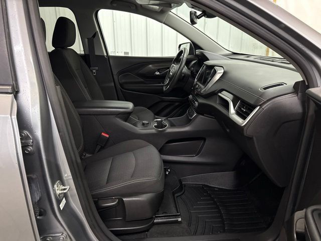 Used 2024 GMC Terrain SLE FWD image 24