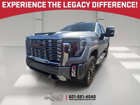 Used 2026 GMC Sierra 2500 Denali w/ Denali Reserve Package AWD/4WD image 1