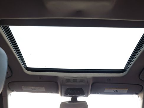 Used 2011 BMW 528i Sedan image 23