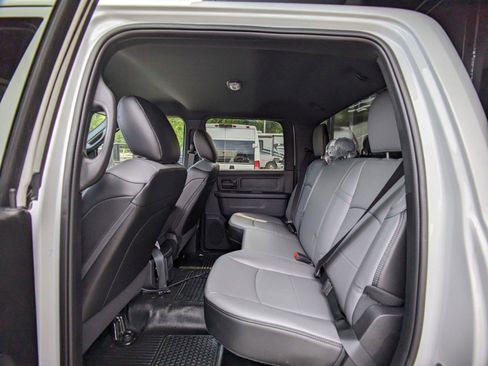 New 2024 RAM 5500 Tradesman w/ Chrome Appearance Group image 16