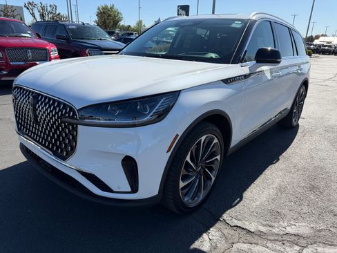 New 2026 Lincoln Aviator Reserve AWD/4WD image 7