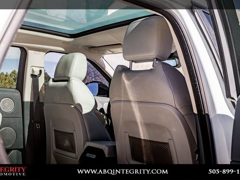 Used 2016 Land Rover Range Rover Evoque HSE image 36