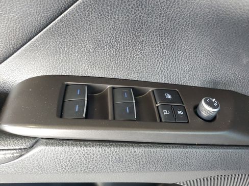 Used 2023 Toyota Camry XSE FWD image 15