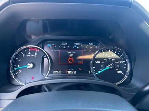 Used 2022 Ford F350 Platinum w/ FX4 Off-Road Package image 10