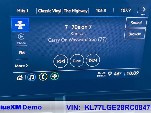 Used 2024 Chevrolet Trax RS w/ Sunroof Package image 30