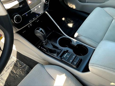 Used 2019 Hyundai Tucson SE image 13