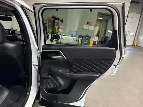 Used 2024 Mitsubishi Outlander SEL image 27