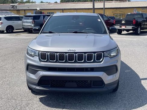 Used 2023 Jeep Compass Sport AWD/4WD image 10