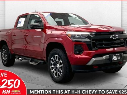 Used 2024 Chevrolet Colorado Z71 w/ Z71 Convenience Package 2