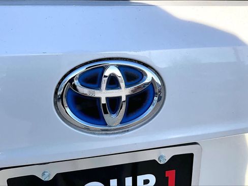 Used 2021 Toyota Highlander XLE image 30