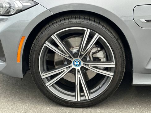 Used 2023 BMW 330e 330e iPerformance image 11