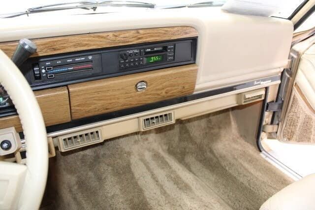 Used 1989 Jeep Grand Wagoneer AWD/4WD image 20