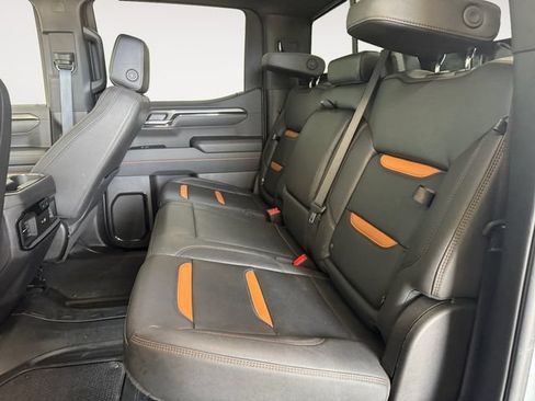 Used 2024 GMC Sierra 1500 AT4 w/ Technology Package AWD/4WD image 25
