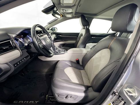 Used 2019 Toyota Camry XLE w/ Driver Assist Package image 14