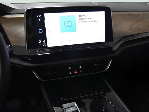 Used 2024 Volkswagen Atlas SE image 24