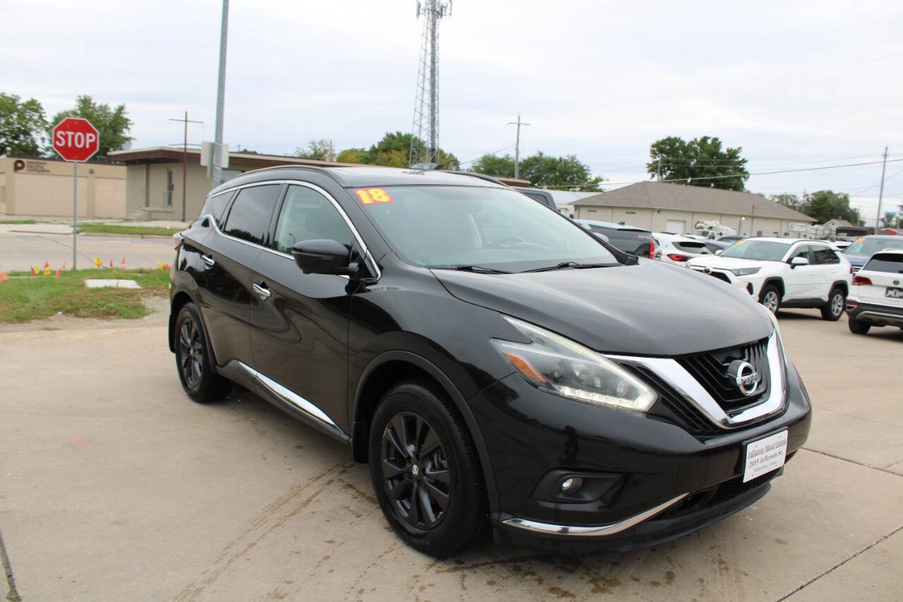 Used 2018 Nissan Murano SV w/ Premium Package AWD/4WD image 2