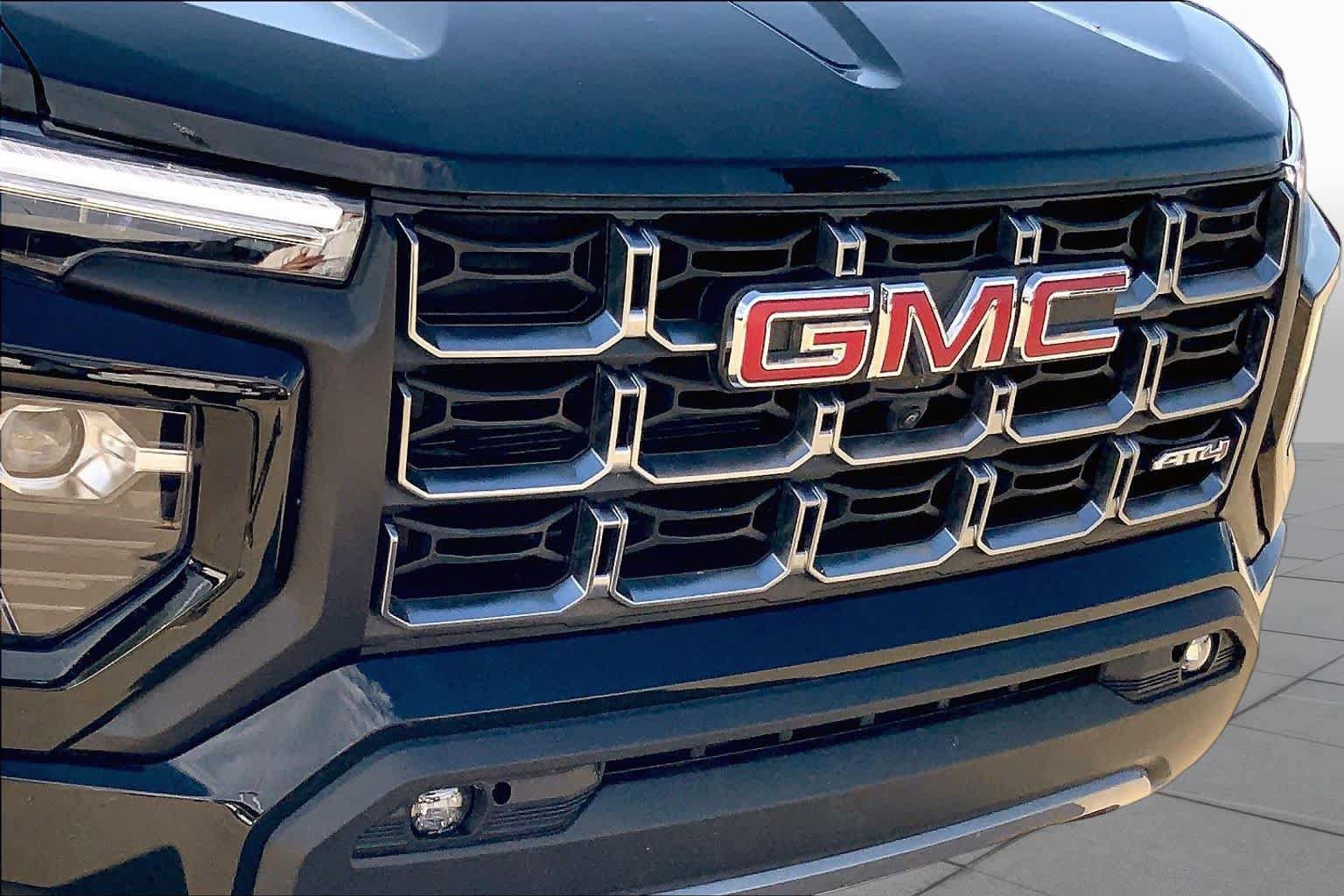 Used 2026 GMC Canyon AT4 w/ Technology Plus Package AWD/4WD image 29