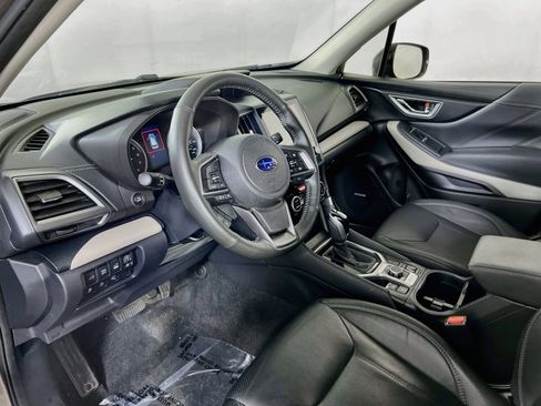 Used 2023 Subaru Forester Limited AWD/4WD image 9